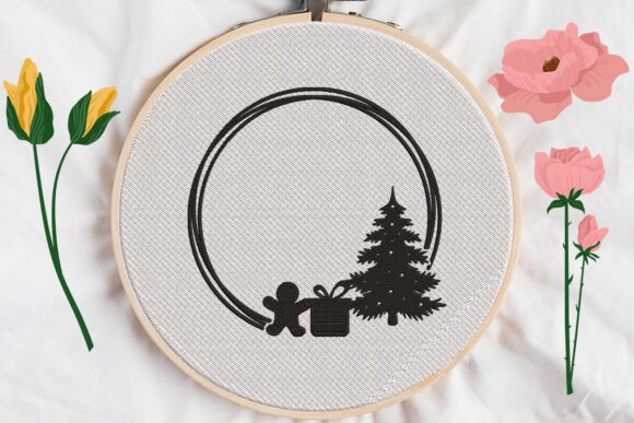 Craft Fair Review: Christmas Tree Wreath Monogram Frame